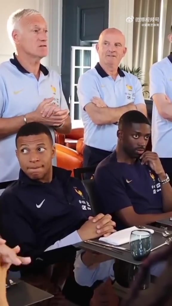 紧张气氛升级!欧国联明星球员备战热火朝天的简单介绍