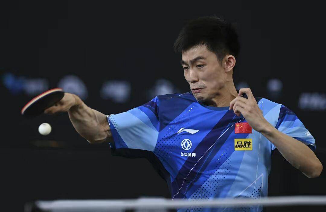 包含鹿岛鹿角冲击冠军，锋线磨合进入关键期的词条