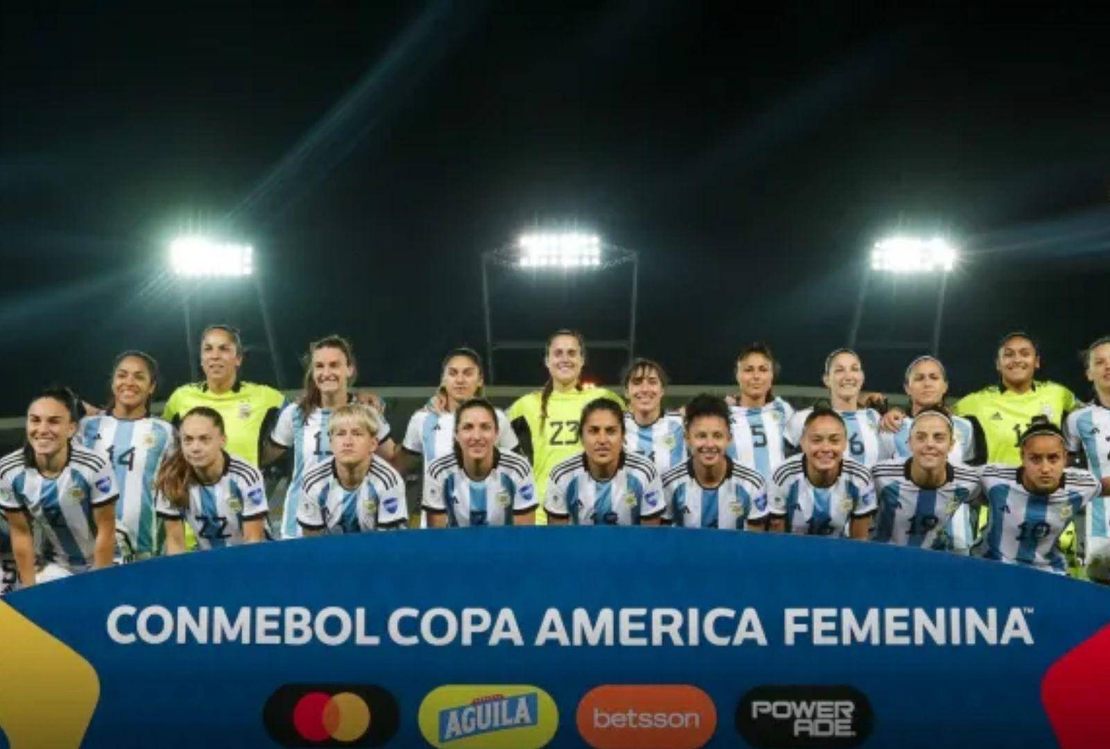 包含南美洲女足比赛备受关注，球迷热情高涨的词条