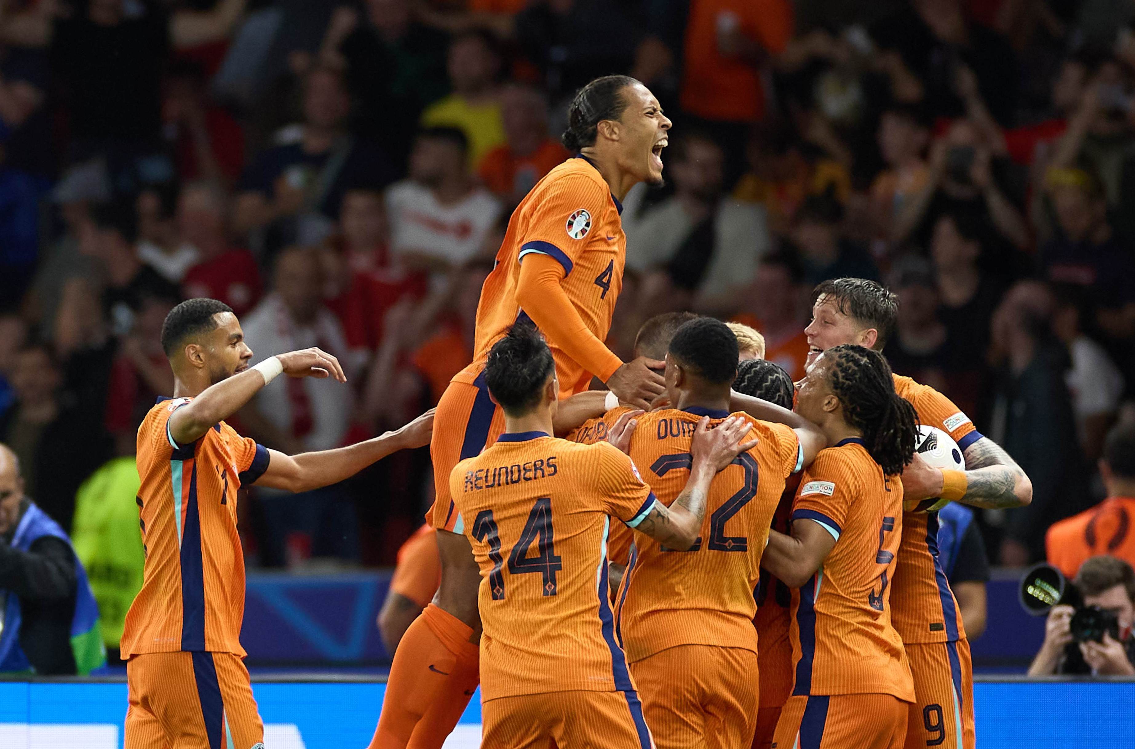 激烈角逐！欧洲强队争夺胜利的比赛的简单介绍