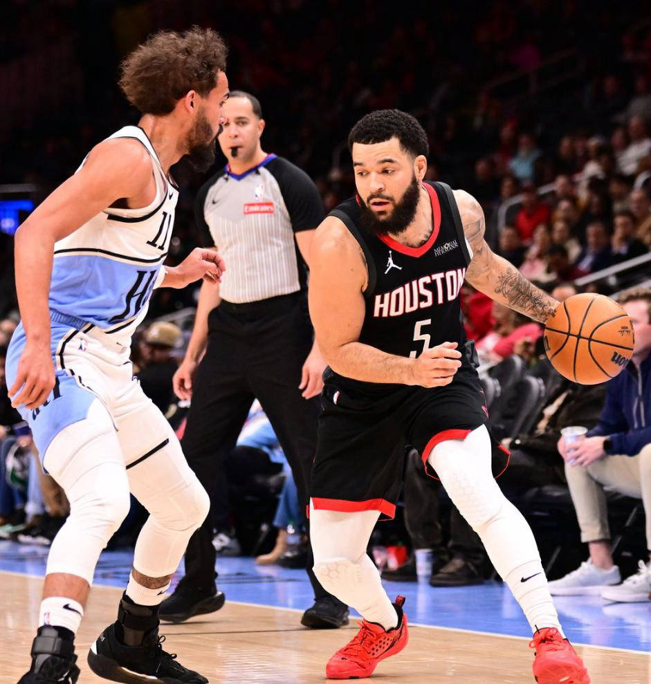 NBA宣布延期新赛季开赛，球员转战线上训练