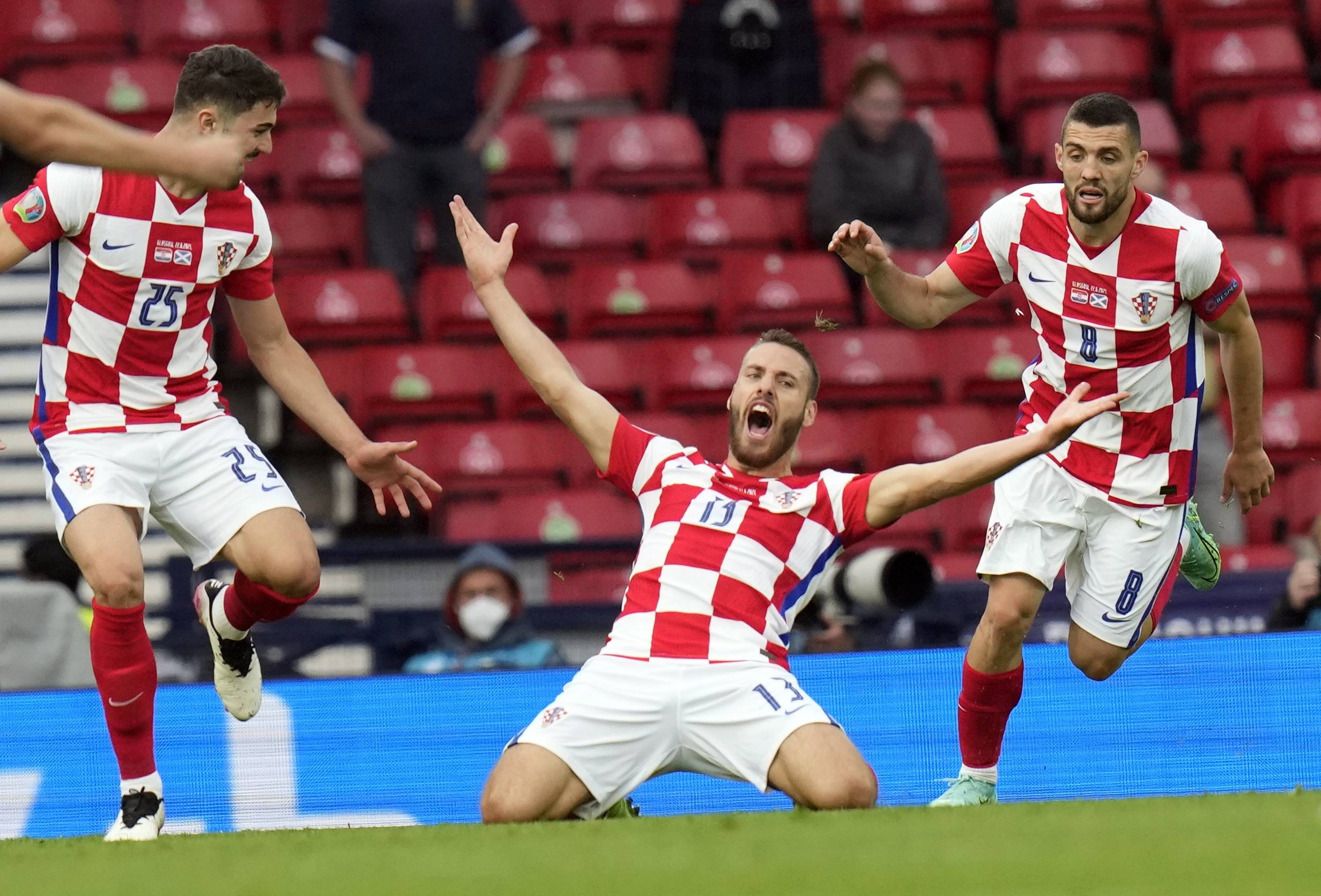 爱游戏网页版-克罗地亚男子篮球队实力崛起，挺进半决