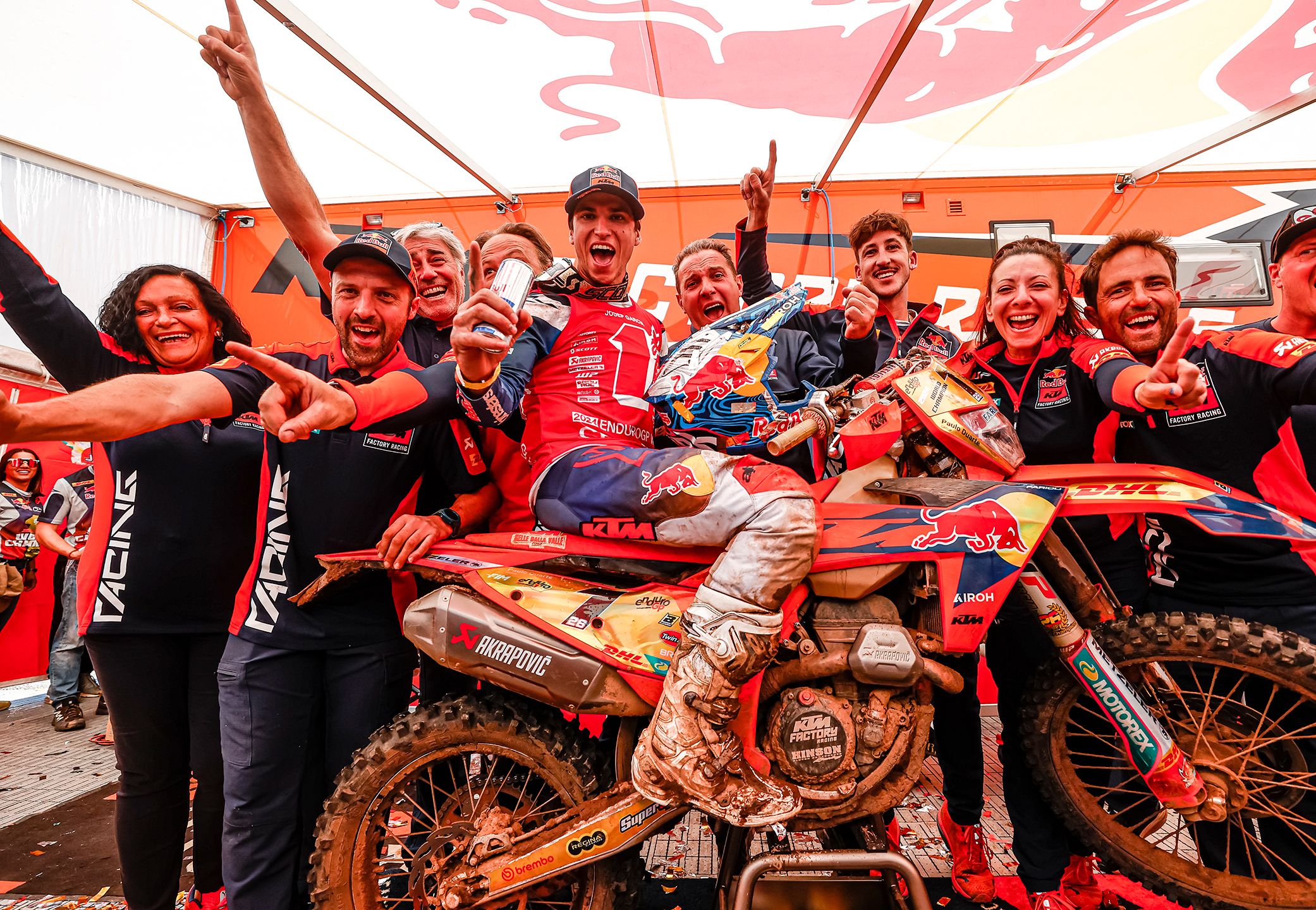 美国代表团斩获多冠,霸气十足 美国代表团斩获多冠,霸气十足