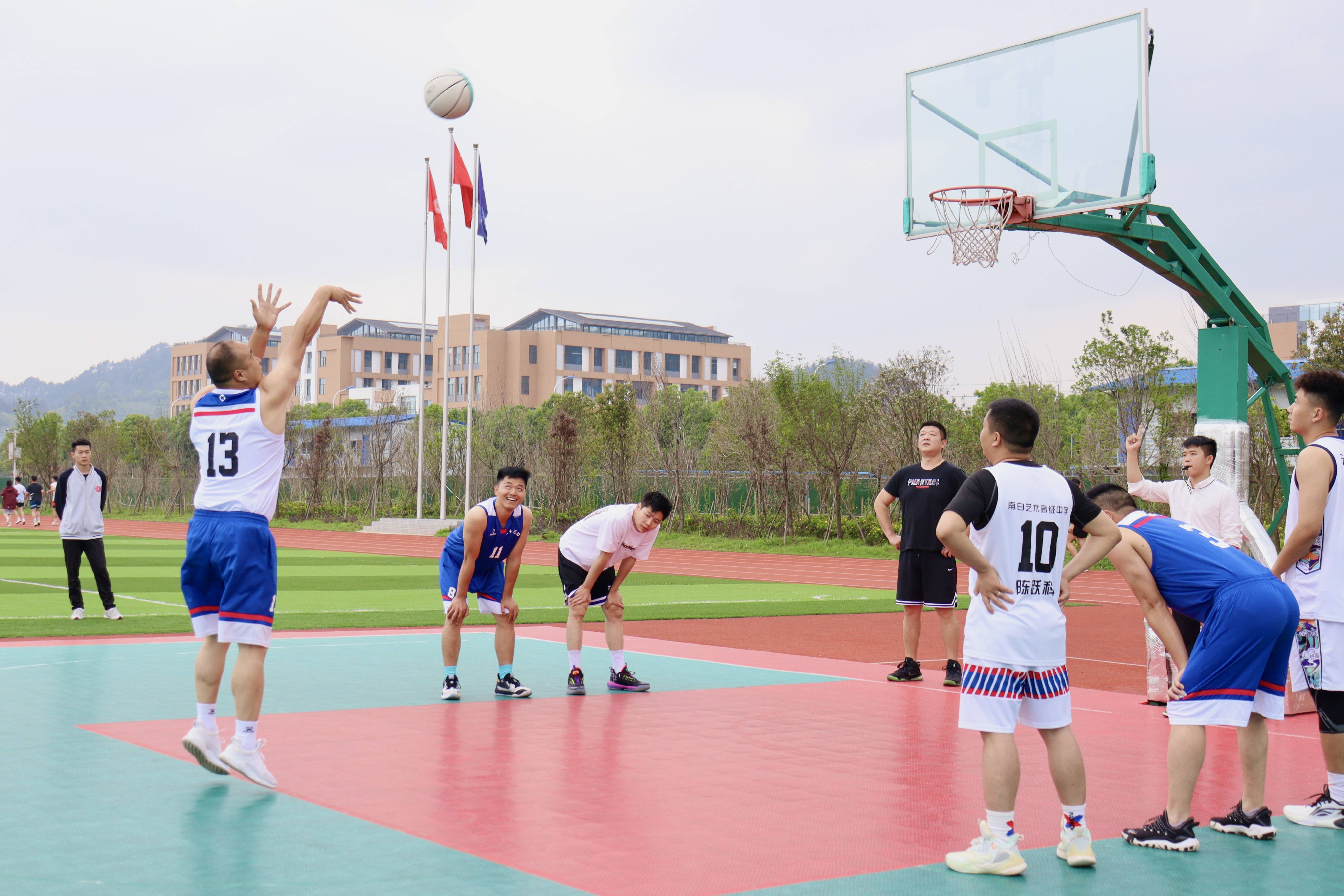 一场篮球比赛揭开了新的篮球风采 一场篮球比赛揭开了新的篮球风采