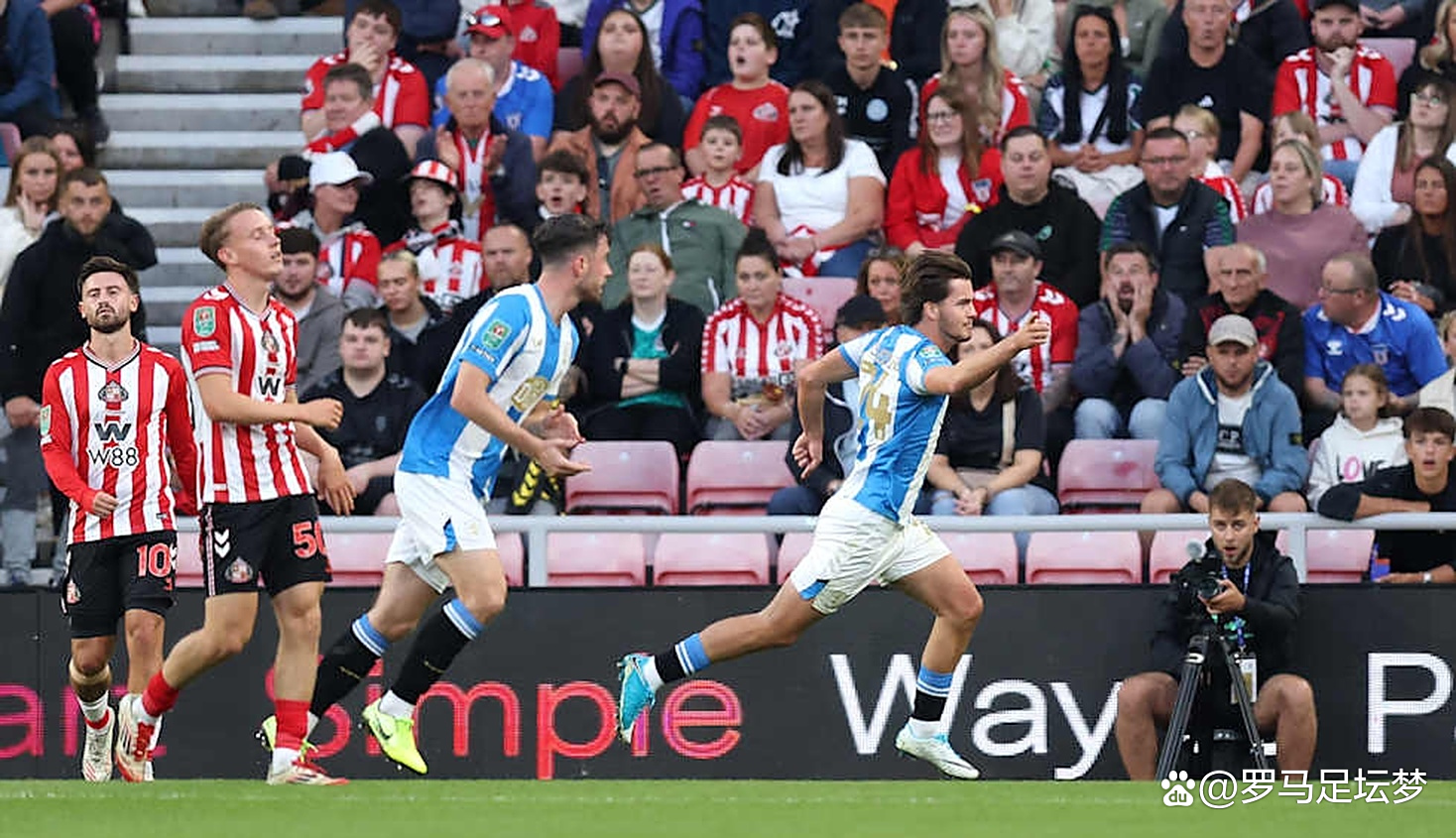 包含哈德斯菲尔德客场-不敌切尔西，遭遇猛烈攻击的词条