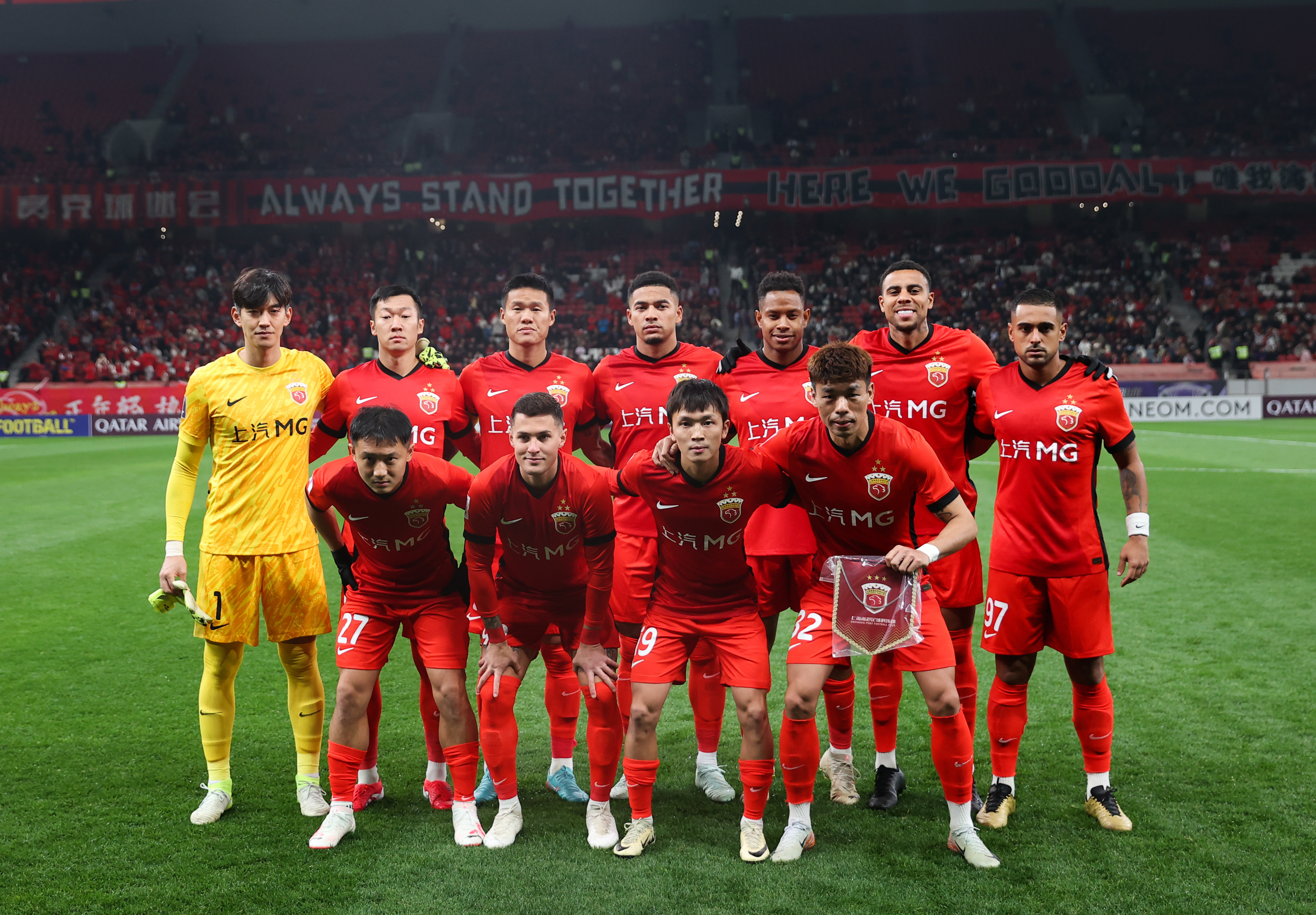 爱游戏教练-欧洲豪门球队稳住防线坚守领先优势