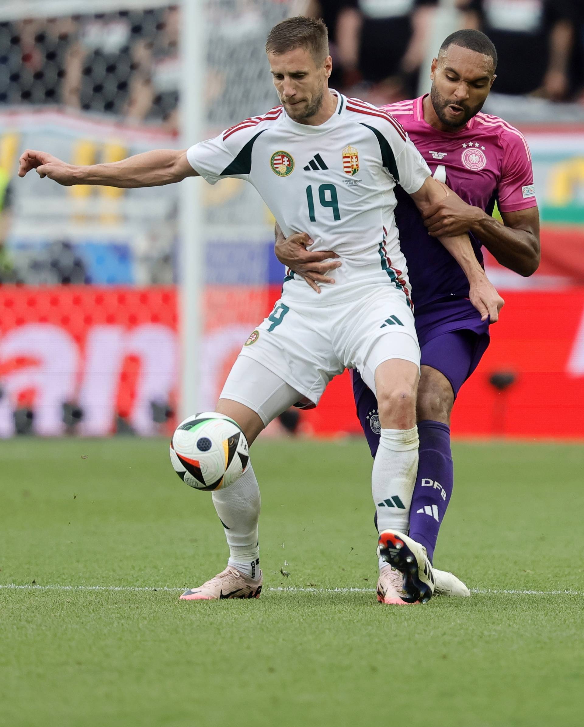 克罗地亚队在对阵匈牙利队比赛中获胜