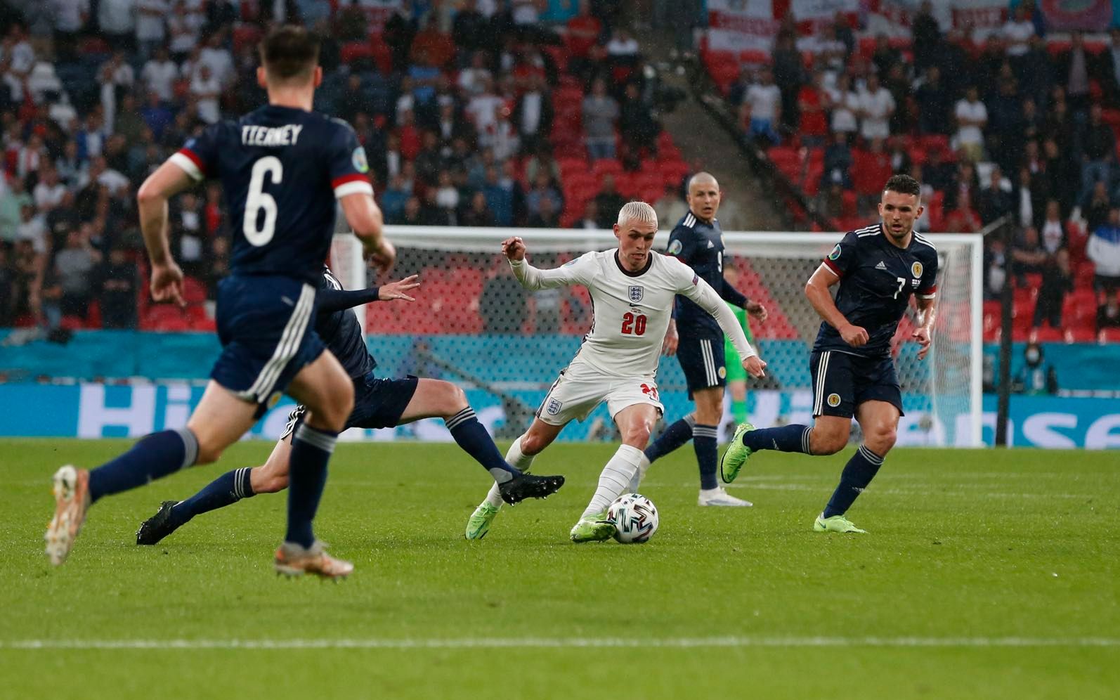 斯洛伐克队遇险挑战瑞典，艰难战平收官的简单介绍