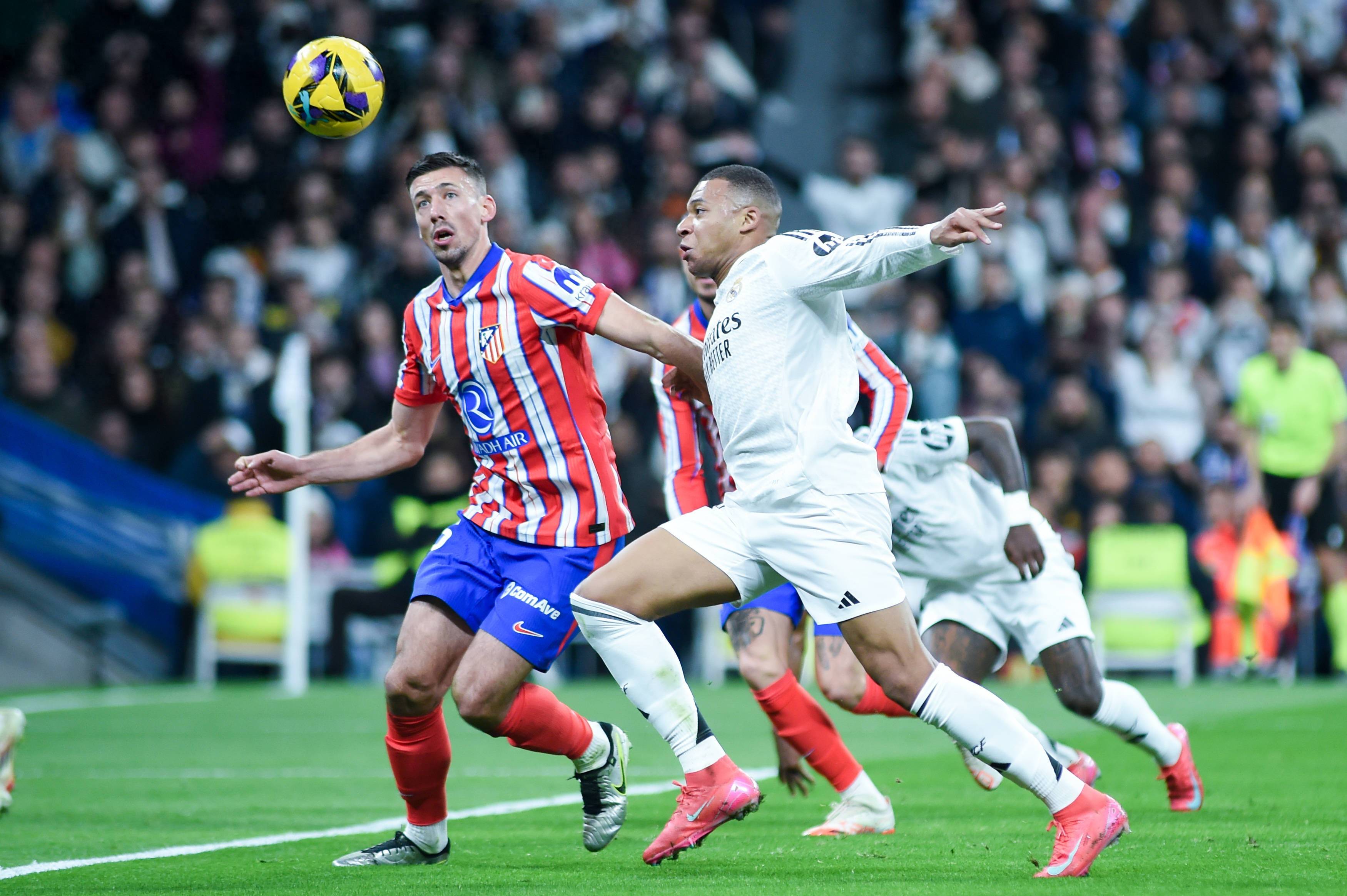 皇马主帅宣布引进新球员，加强中场实力助力球队夺冠的简单介绍