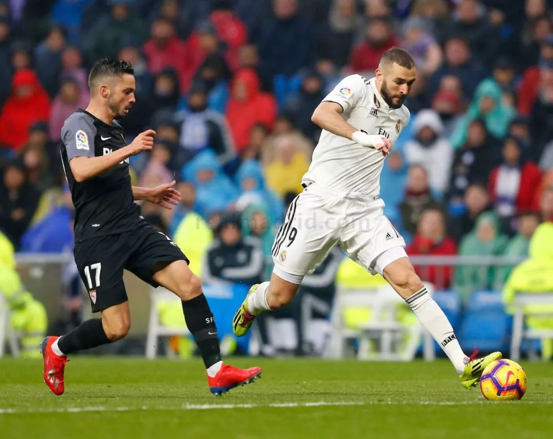 意大利客场横扫利比亚获得宝贵三分 意大利客场横扫利比亚获得宝贵三分