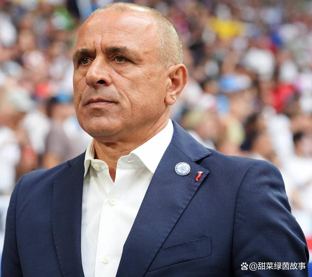 爱游戏教练-卢森堡队球员合作紧密，取得晋级机会